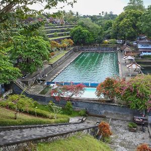 Crown Hotel Lombok